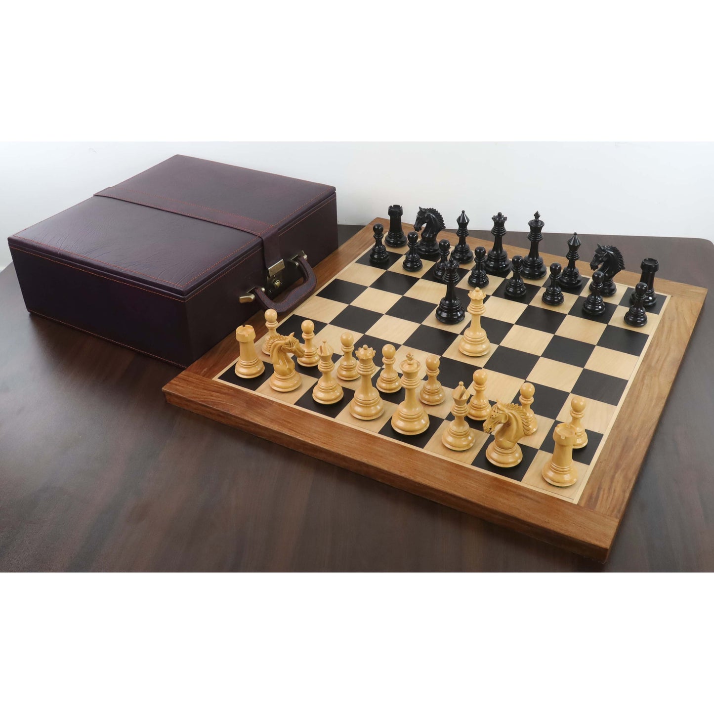 Leicht fehlerhaftes 4,5" gekipptes Springer-Luxus-Staunton-Schachspiel - Nur Schachfiguren - Ebenholz und Buchsbaum