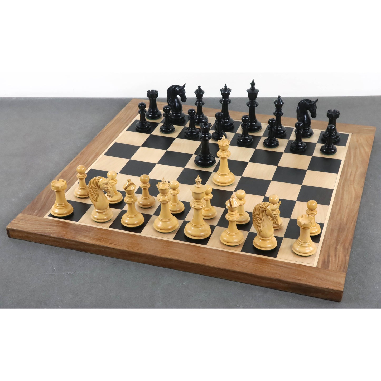 Leicht fehlerhaftes 4,6" Bath Luxus Staunton Schachspiel - Nur Schachfiguren - Ebenholz - Dreifaches Gewicht