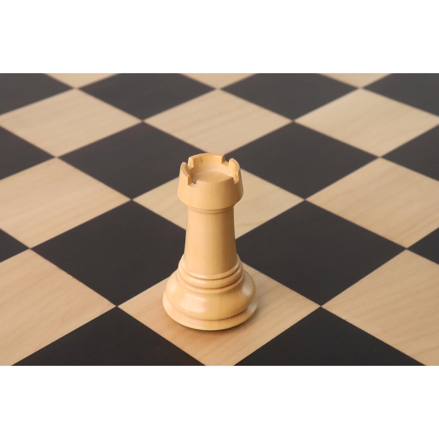 Leicht fehlerhaftes 4,5" gekipptes Springer-Luxus-Staunton-Schachspiel - Nur Schachfiguren - Ebenholz und Buchsbaum