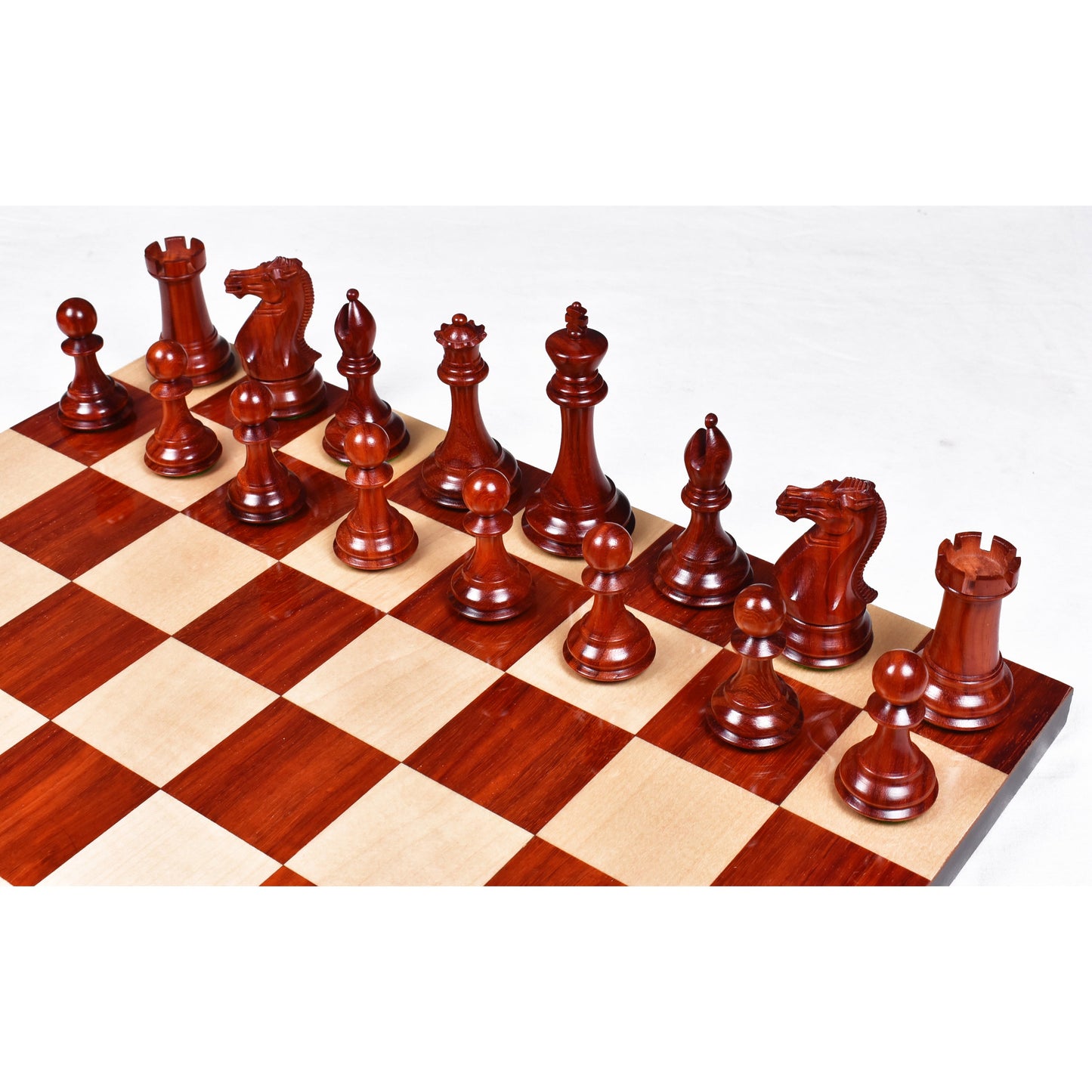 Leicht fehlerhaftes 4" elegantes Staunton Luxus-Schachspiel - nur Schachfiguren - dreifach gewichtetes Knospenrosenholz