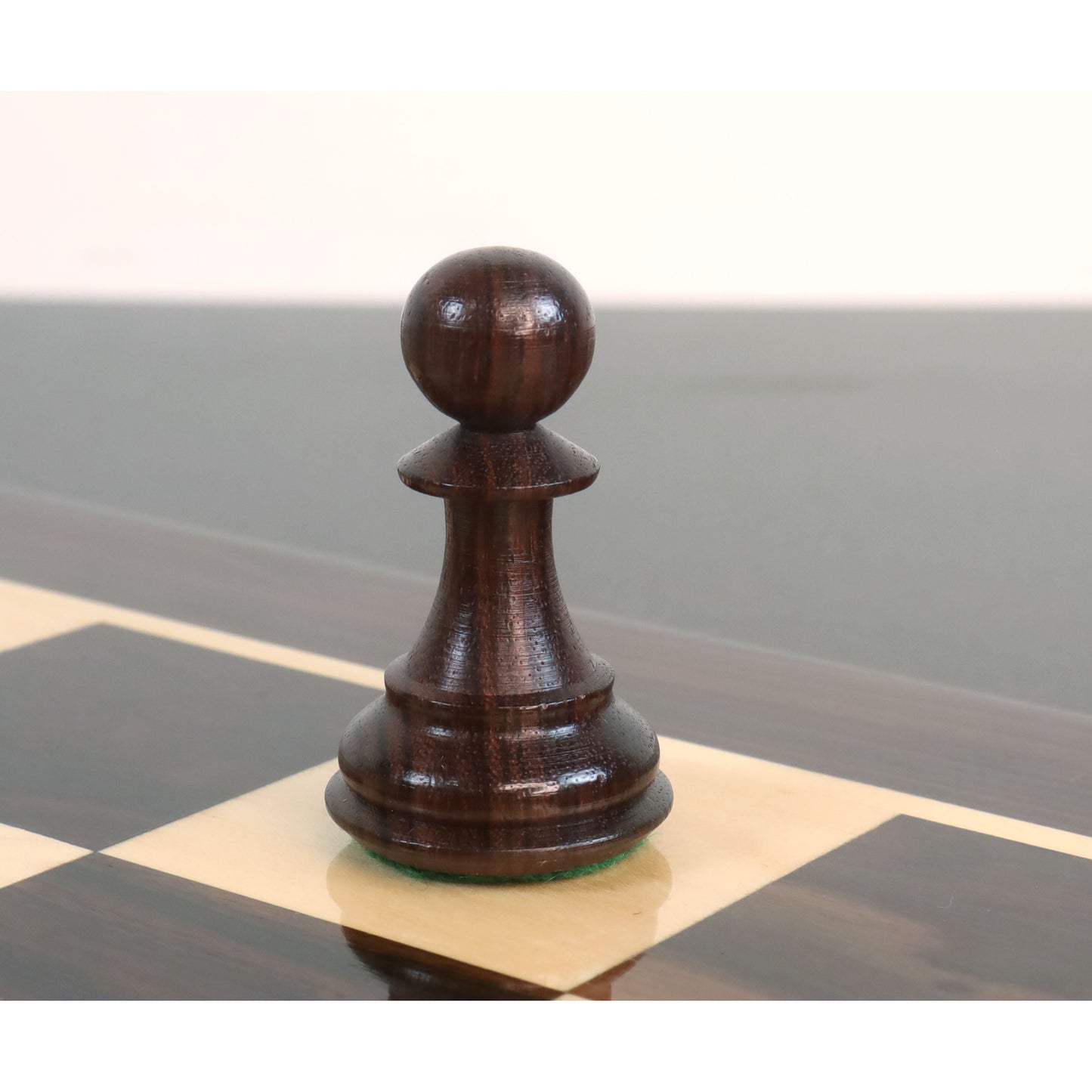 Leicht fehlerhaftes 4" elegantes Staunton Luxus-Schachspiel - nur Schachfiguren - dreifach gewichtetes Rosenholz