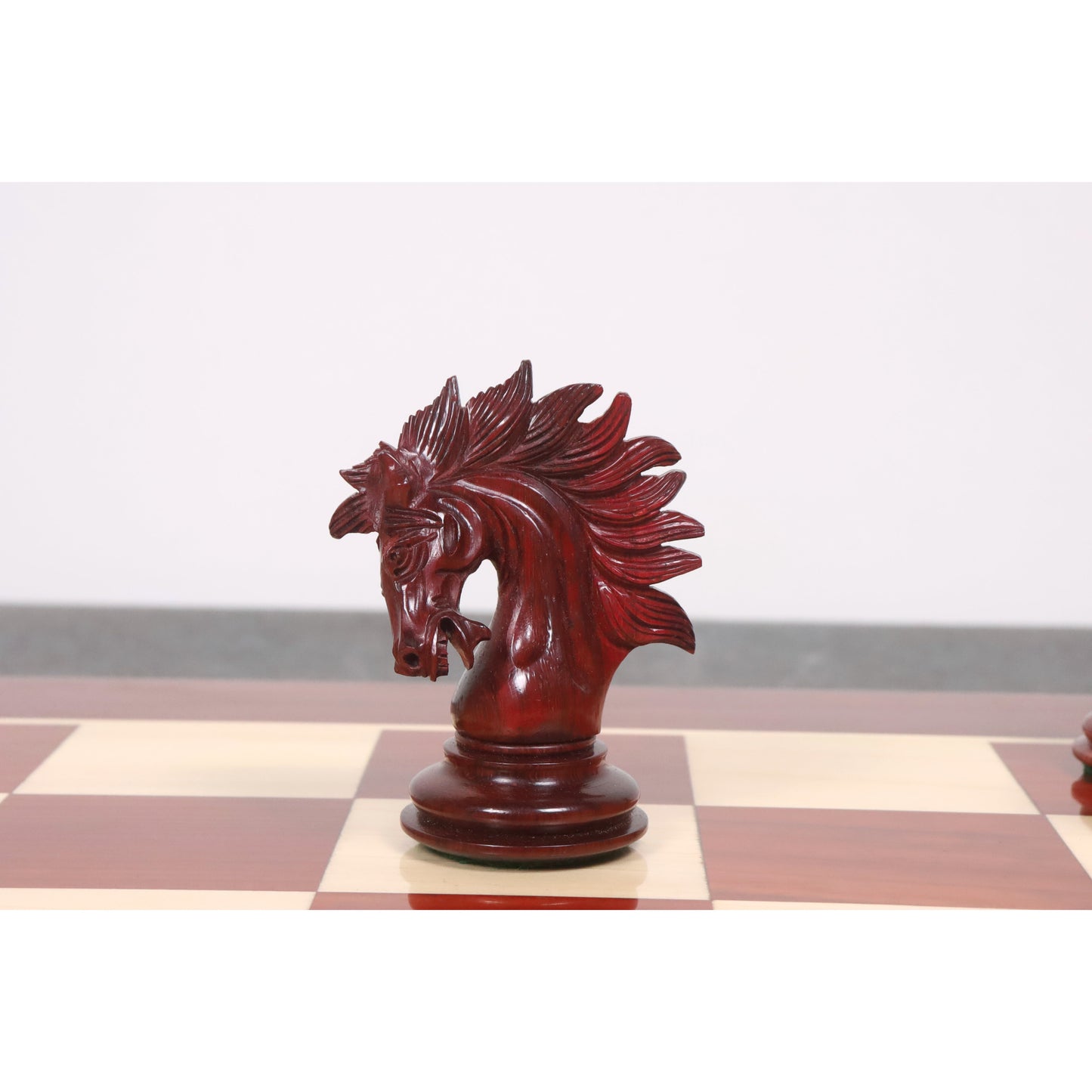 Leicht fehlerhaftes 4,3" Marengo Luxus Staunton Schachspiel - Nur Schachfiguren - Bud Rosewood Triple Weight