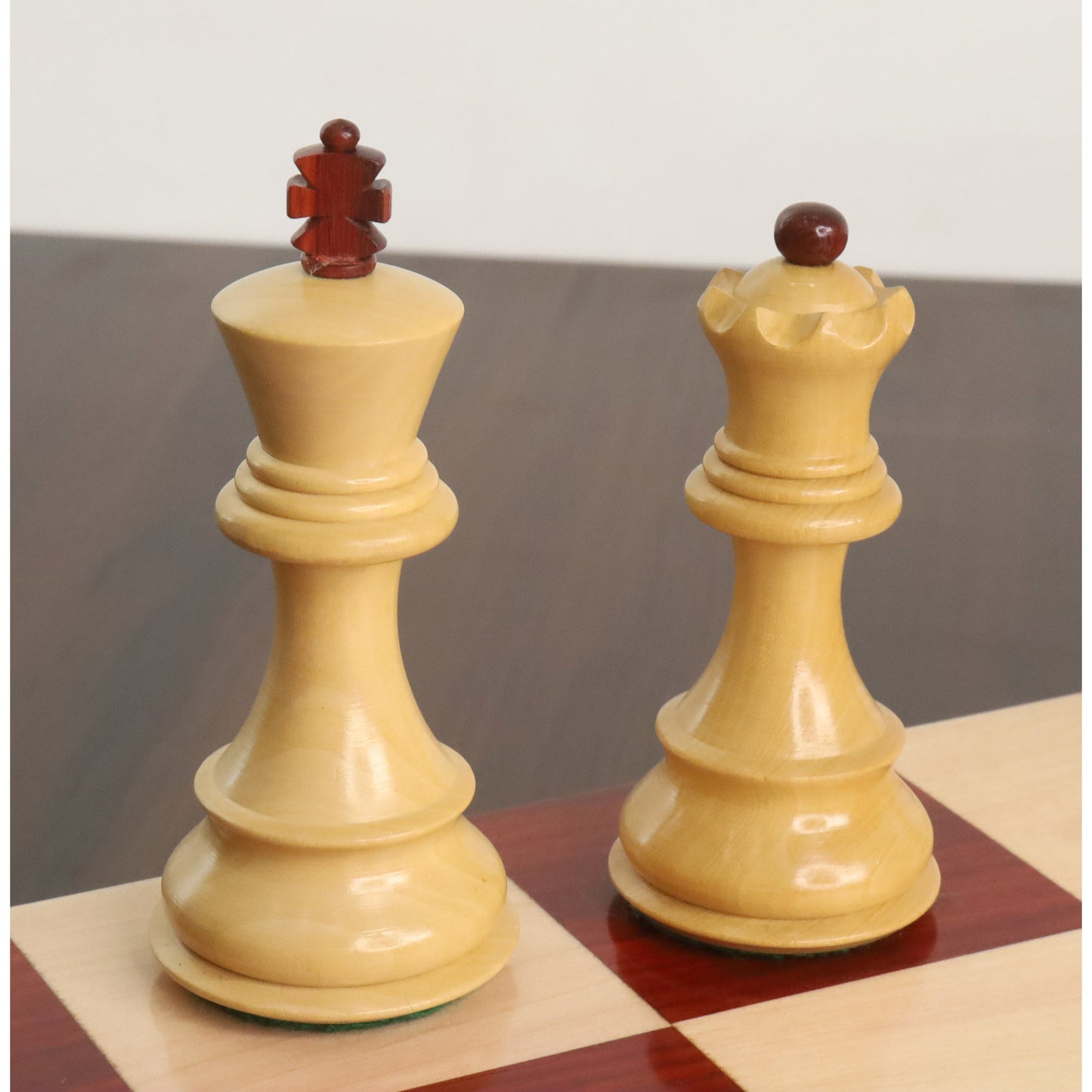 Jeu d'échecs russe Zagreb 59' légèrement imparfait - Pièces d'échecs uniquement - Bois de rose à double poids