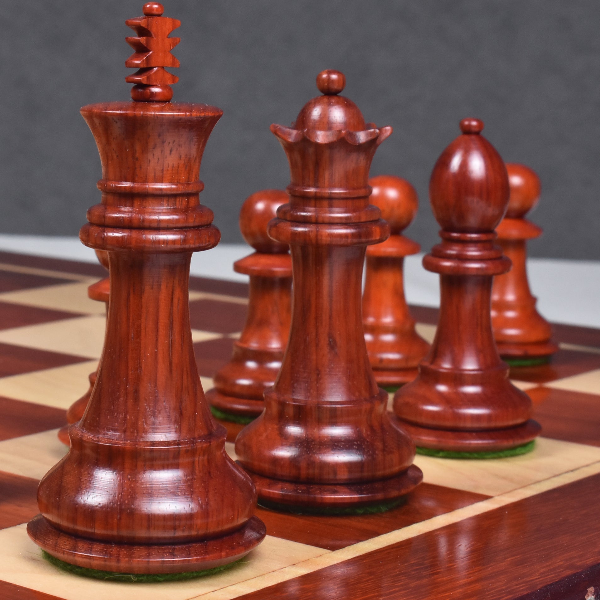 Royal Knight Staunton Chess Pieces Only set