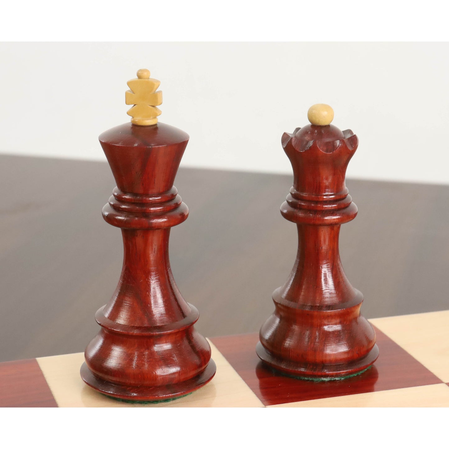 Jeu d'échecs russe Zagreb 59' légèrement imparfait - Pièces d'échecs uniquement - Bois de rose à double poids